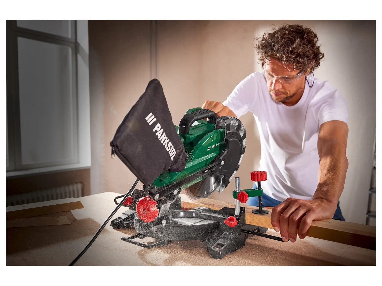 Čelilna in zajeralna žaga 1500 W - 2 | Shopply