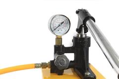 Ročna črpalka za tlačni preizkus 240 bar s posodo - 2 | Shopply